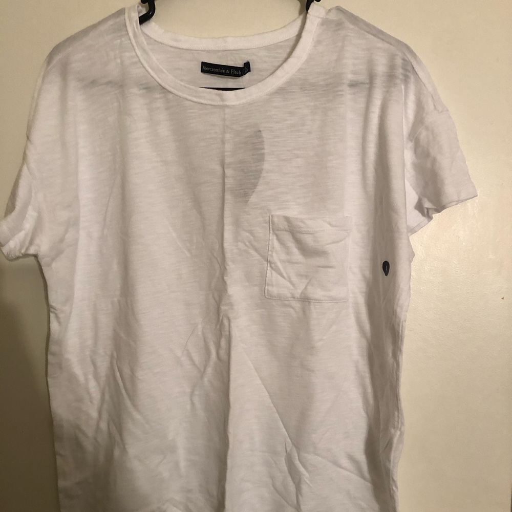 NEW Abercrombie t shirt
